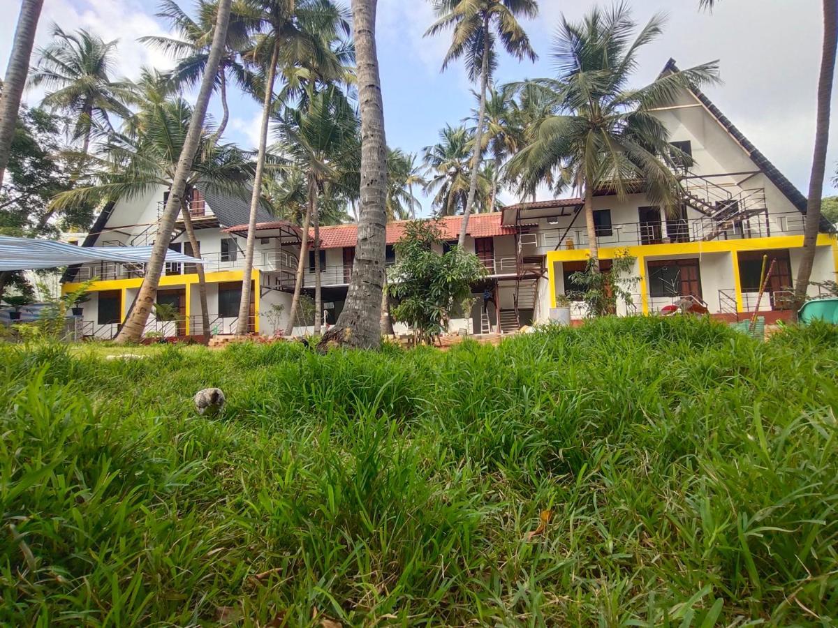 Pv Cottages Serenity Beach 퐁디셰리 외부 사진